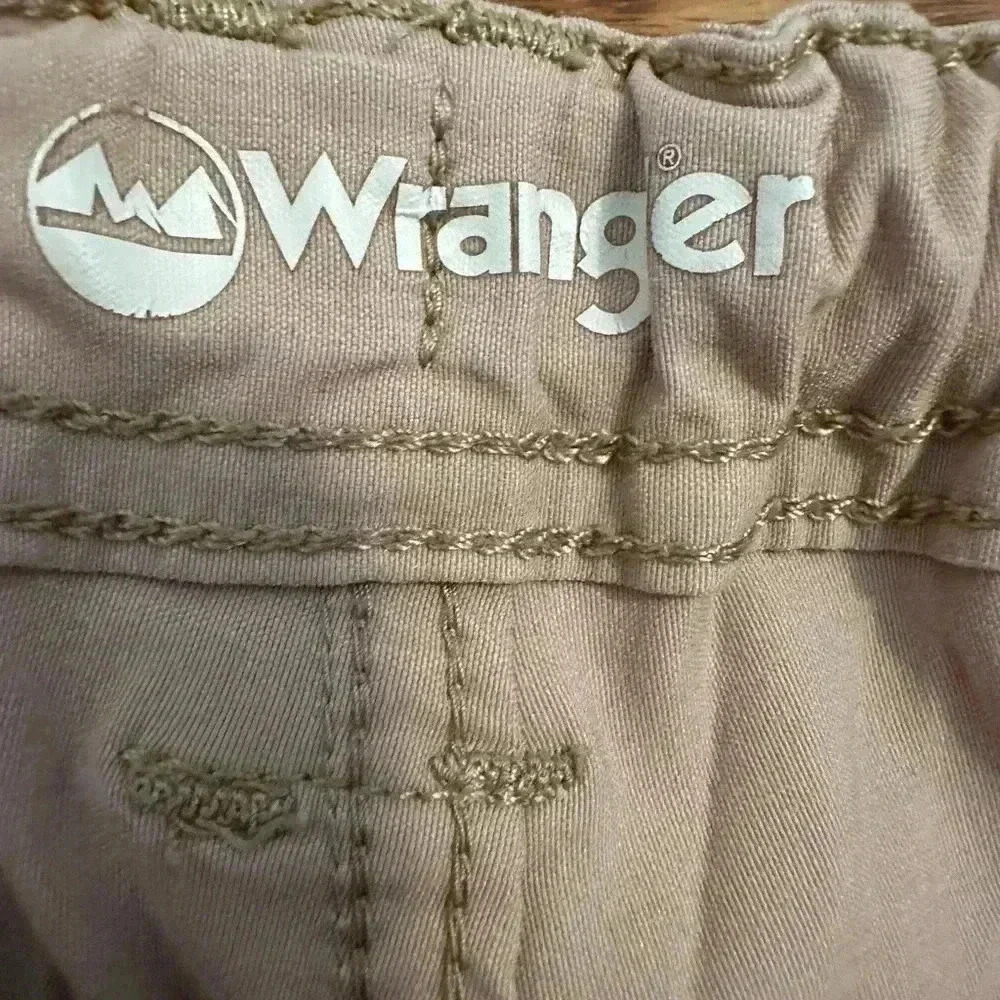 Wrangler Boys Khaki outdoor cargo shorts size 8 - Picture 2 of 5